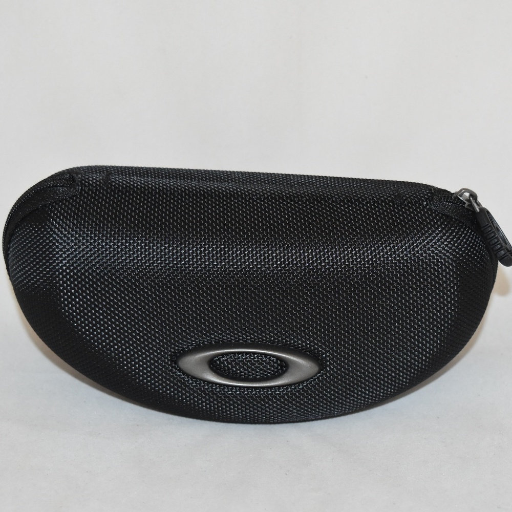 Oakley Clam Shell Zipper Sunglass Case/Vault  New